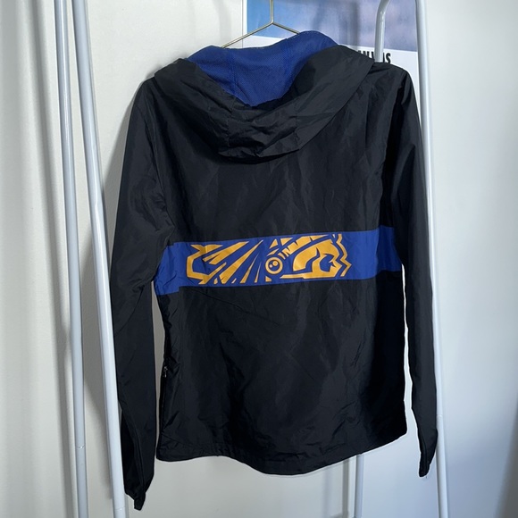 Savs windbreaker - Picture 2 of 4